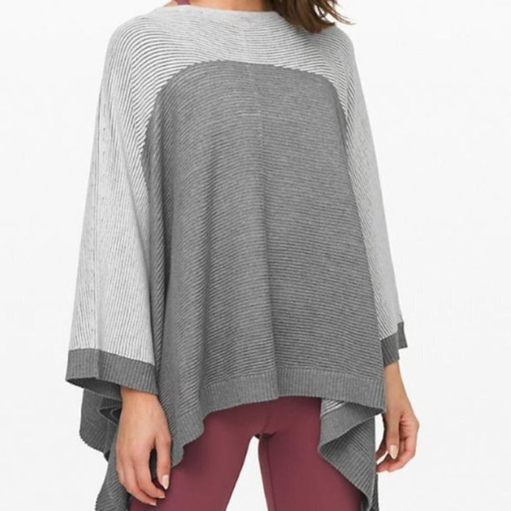 Lululemon It All Lines Up Poncho in Heathered Core Ultra Light Grey Size OS